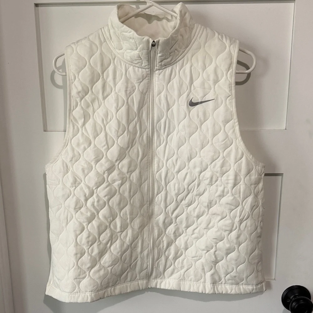 Nike Women’s AeroLayer Running Vest New Large